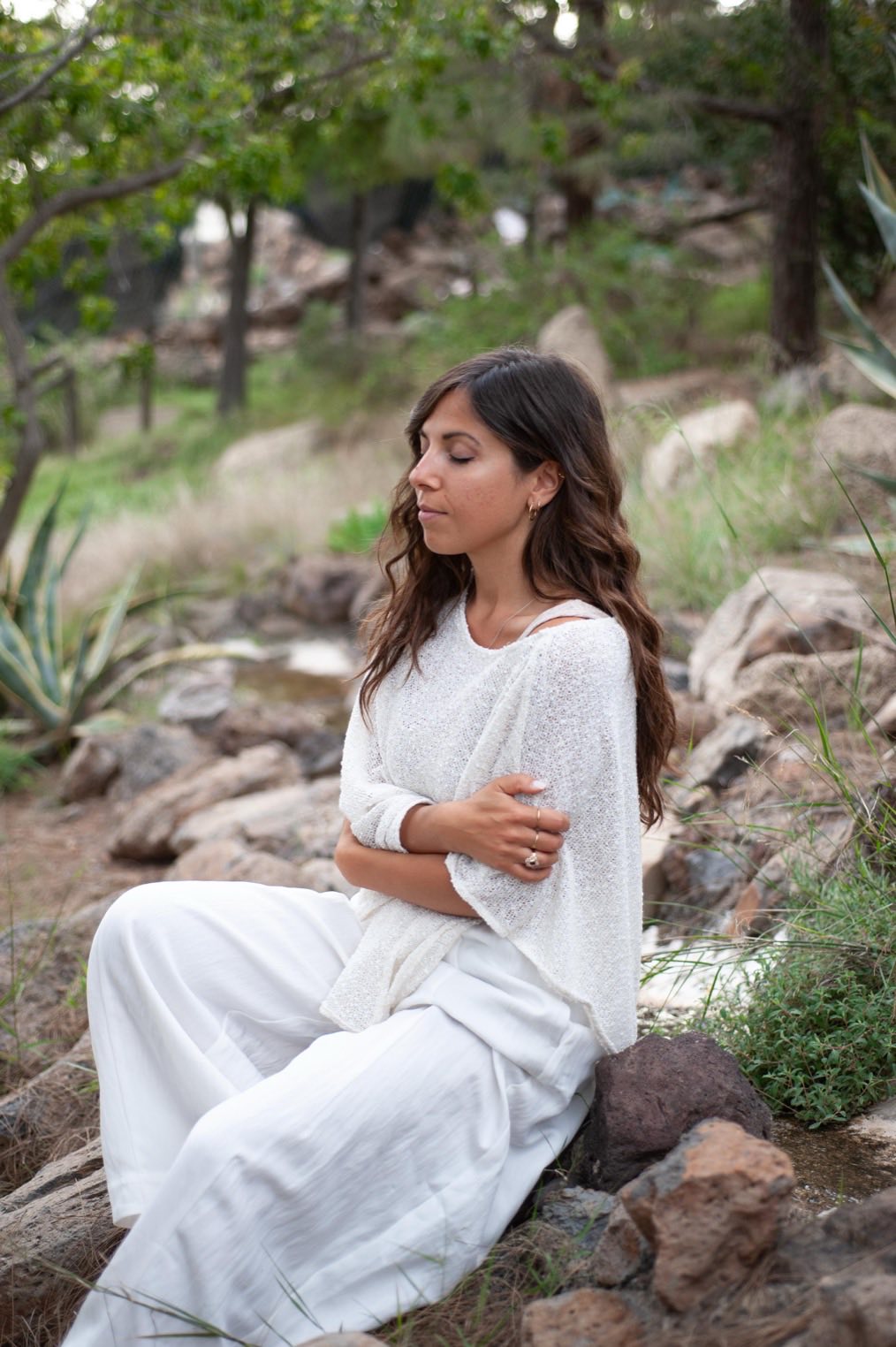 Somatic body-based practice focused on food, breath and emotional integration